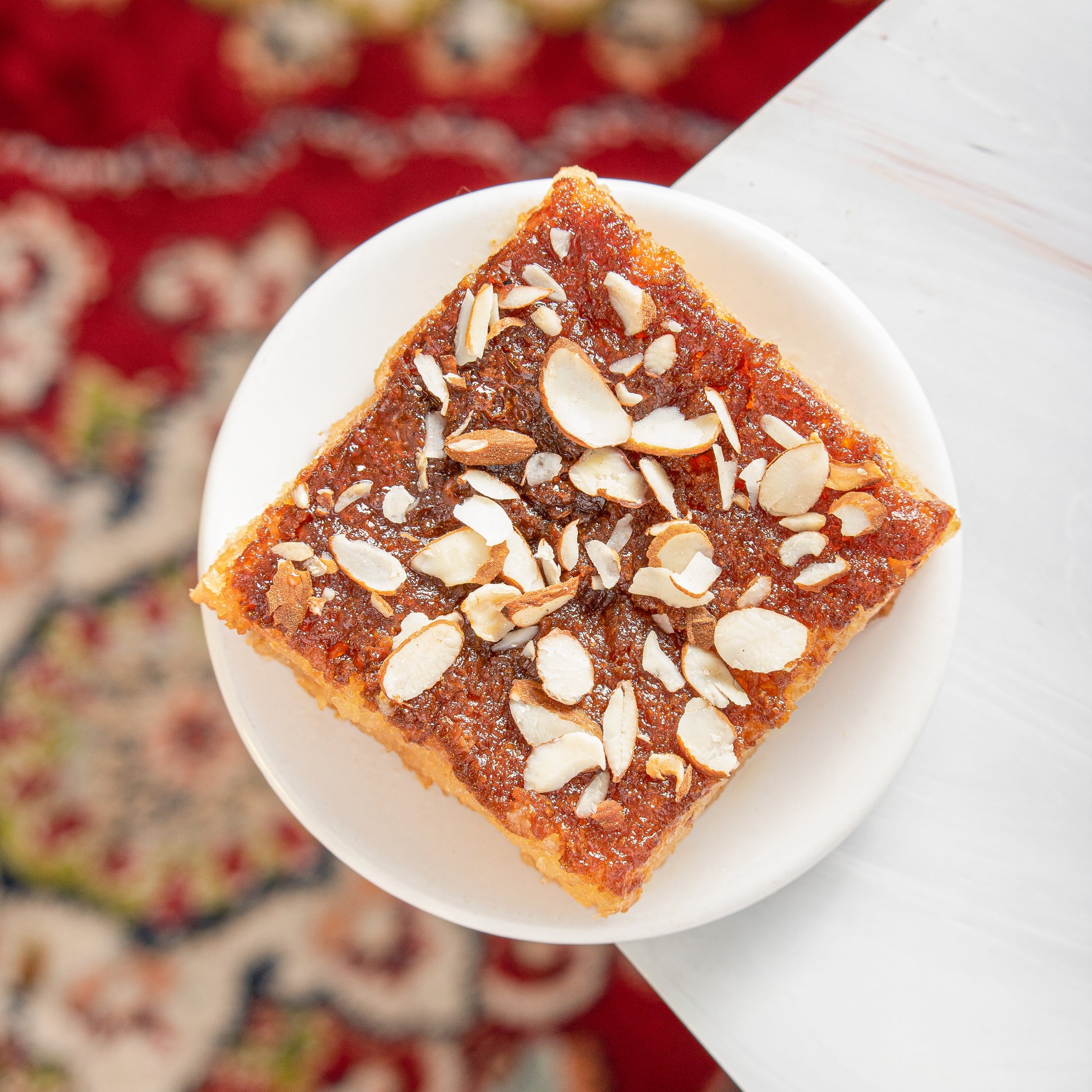 Arbi Cake - Fruitofy